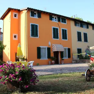https://bed-breakfast-lucca-fora-capannori.it-tuscanyhotel.com